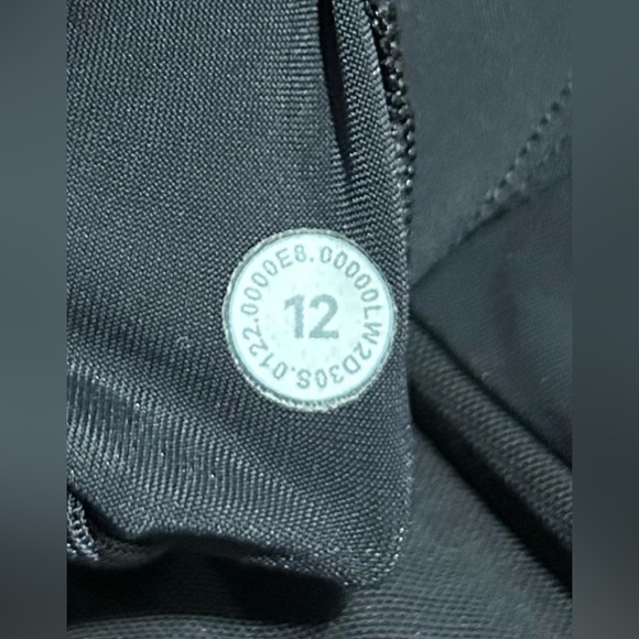 Lululemon Mesh-Back‎ Train Bra *Medium Support, A/B Cup in Black 12 - Picture 5 of 5